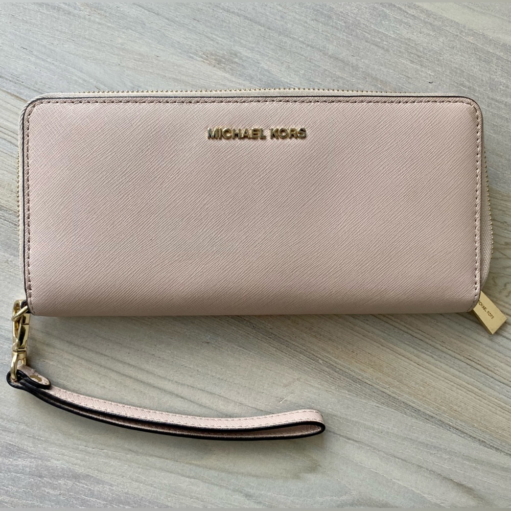 Michael Kors Wallet/wristlet